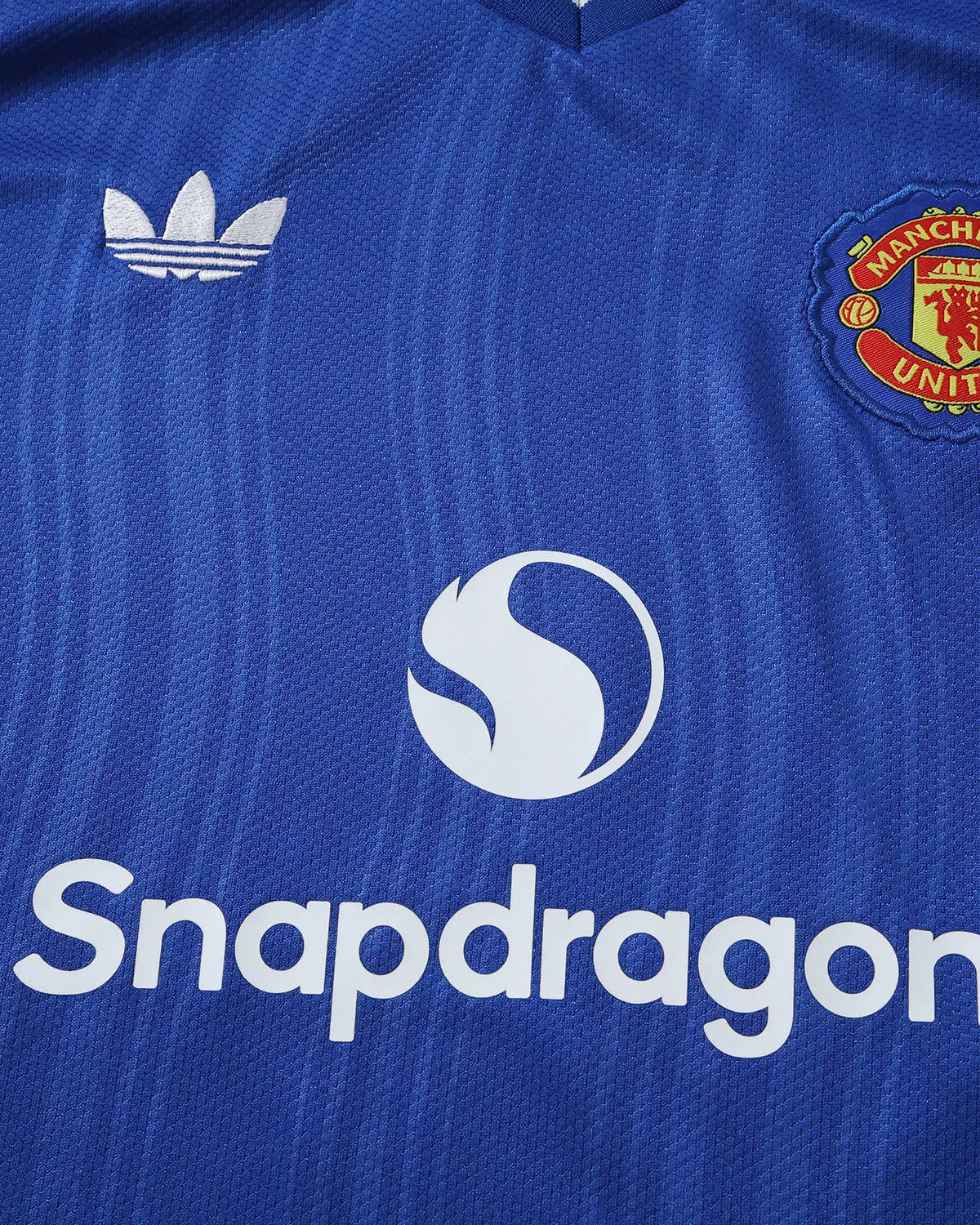 Manchester United 26-27 Away Kids Kit - Detail