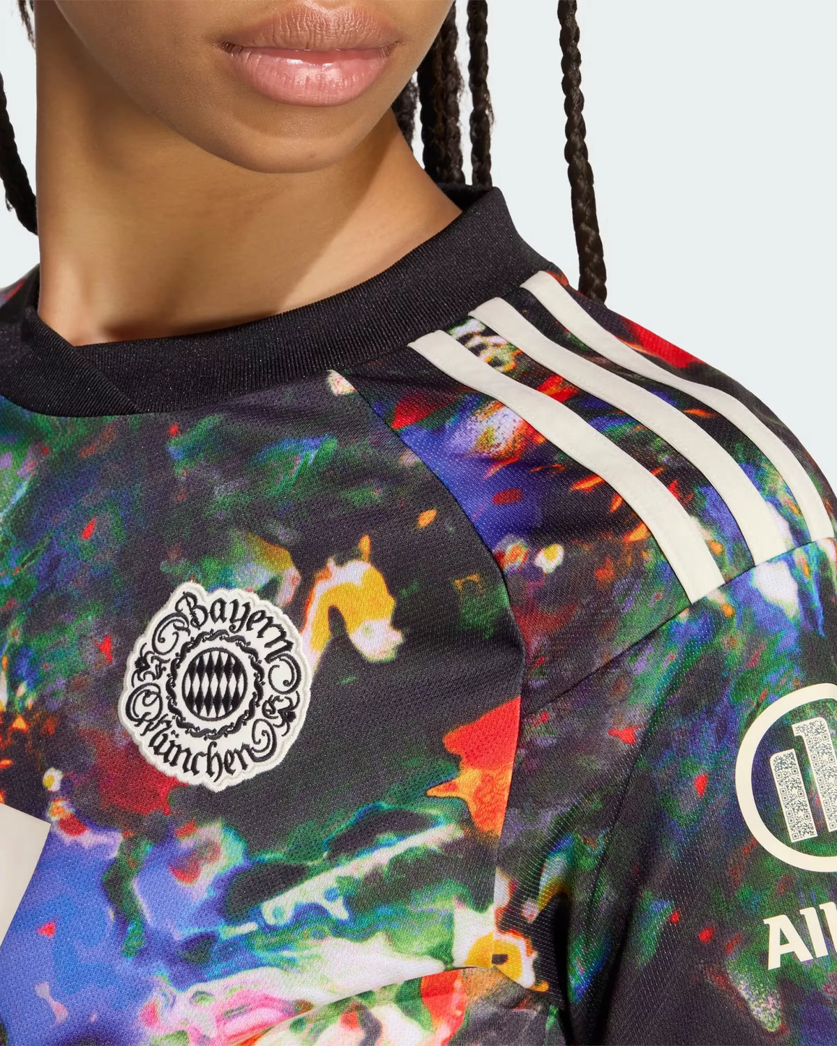 Bayern Munich 26-27 Fourth Wiesn Women's Jersey - Detail