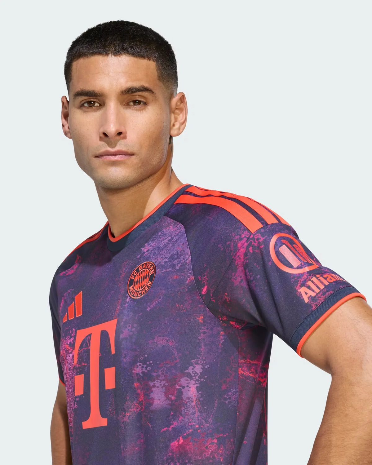 Bayern Munich 26-27 Third Jersey - Detail