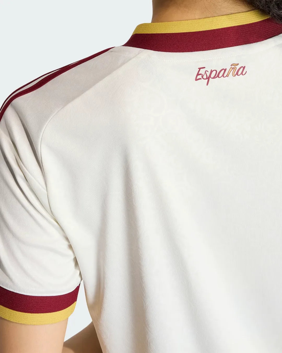 07-spain-2026-away-womens-jersey-detail-1.webp
