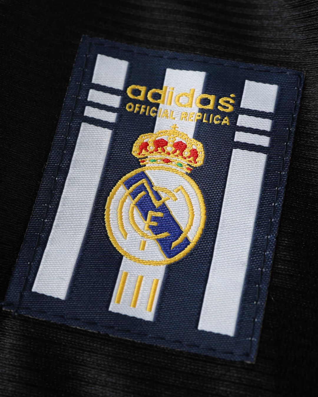 Real Madrid 99-00 Away Retro Jersey