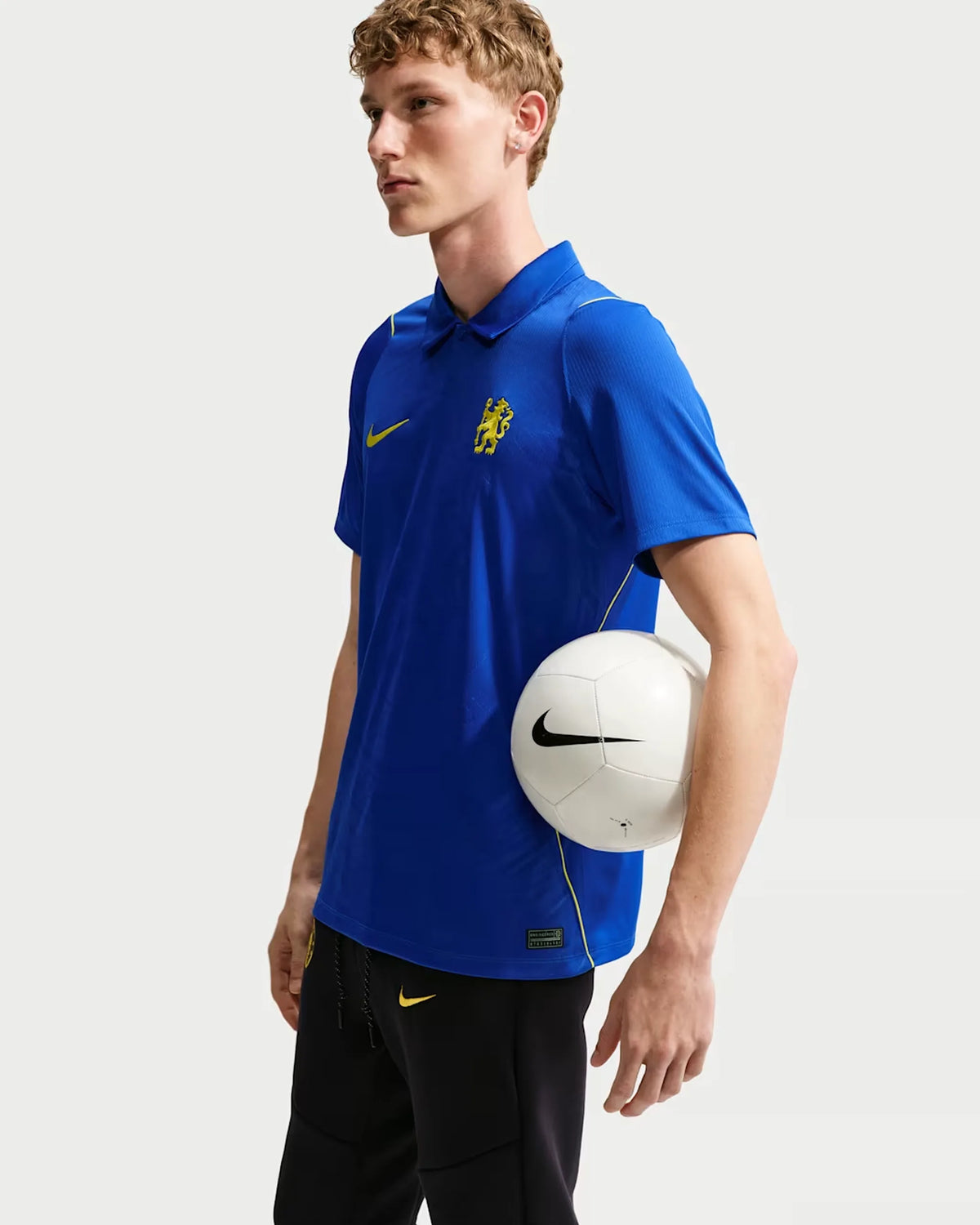 Chelsea 26-27 Home Jersey - Detail