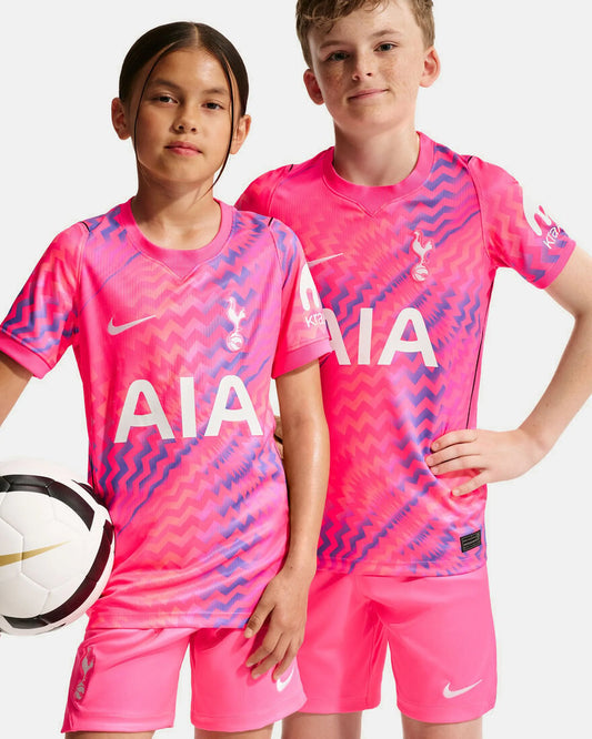 Tottenham 26-27 Goalkeeper Kids Kit - Detail