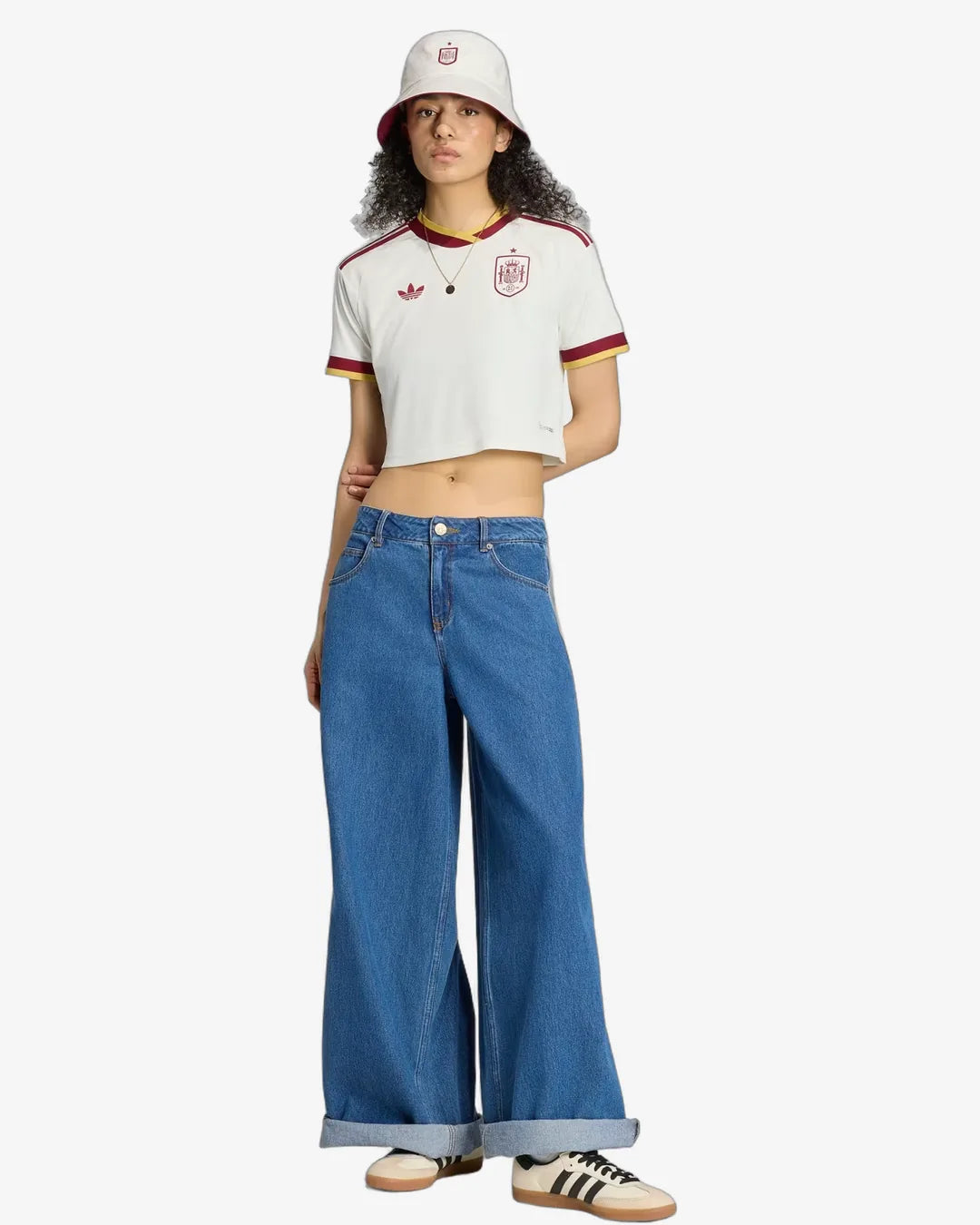02-spain-2026-away-womens-cropped-jersey-front-1.webp