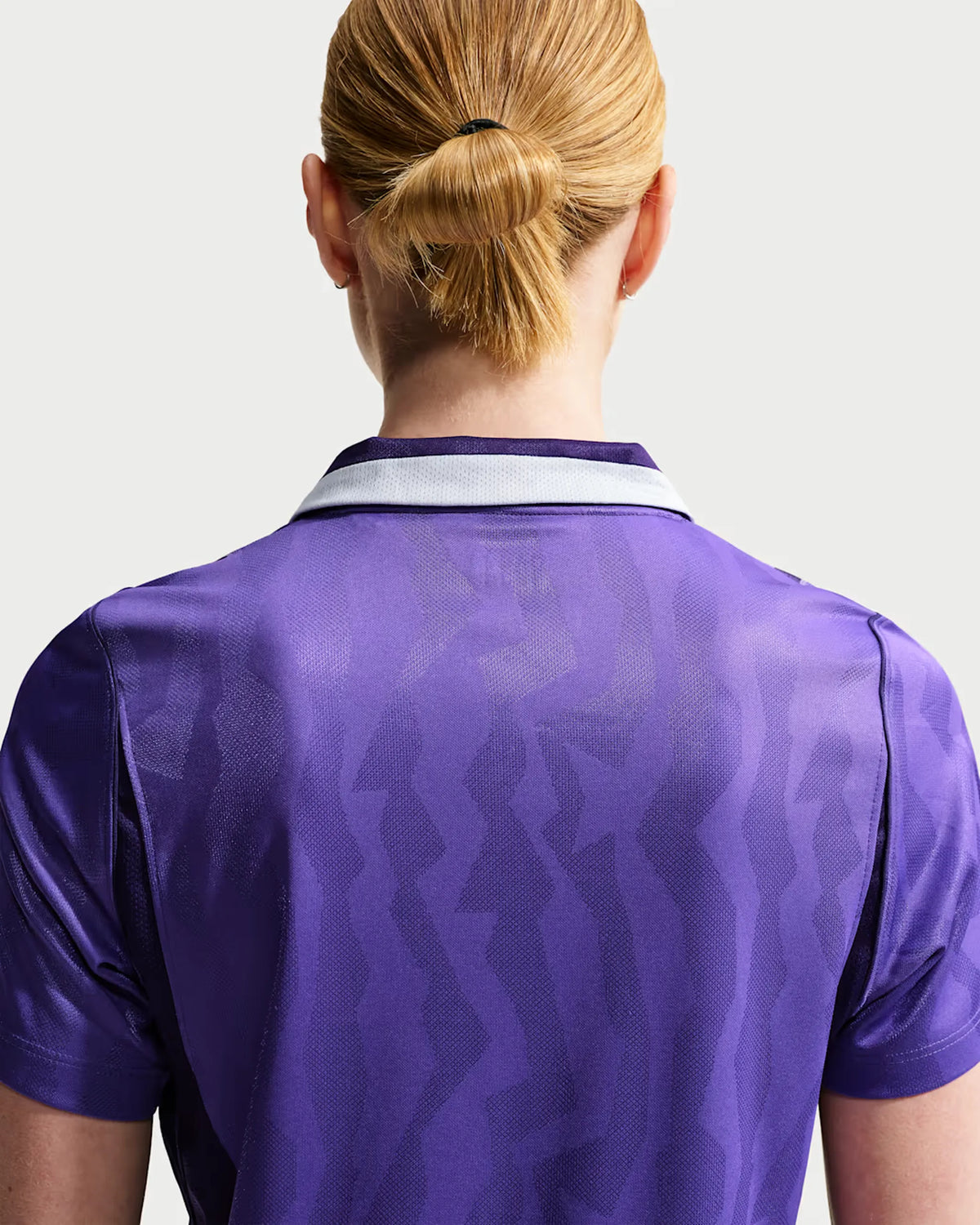 Tottenham 26-27 Third Women's Jersey - Detail