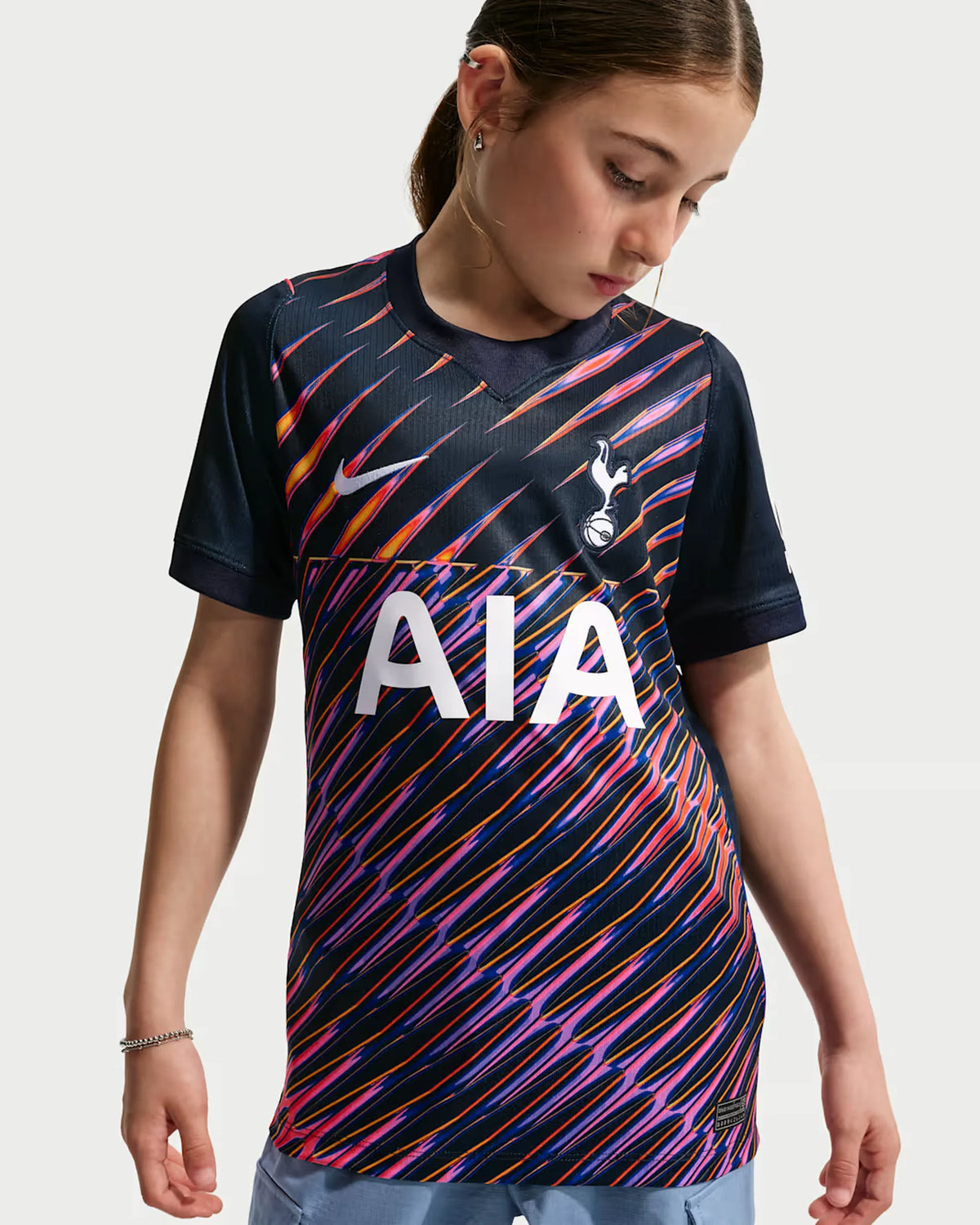 Tottenham 26-27 Away Kids Kit - Detail