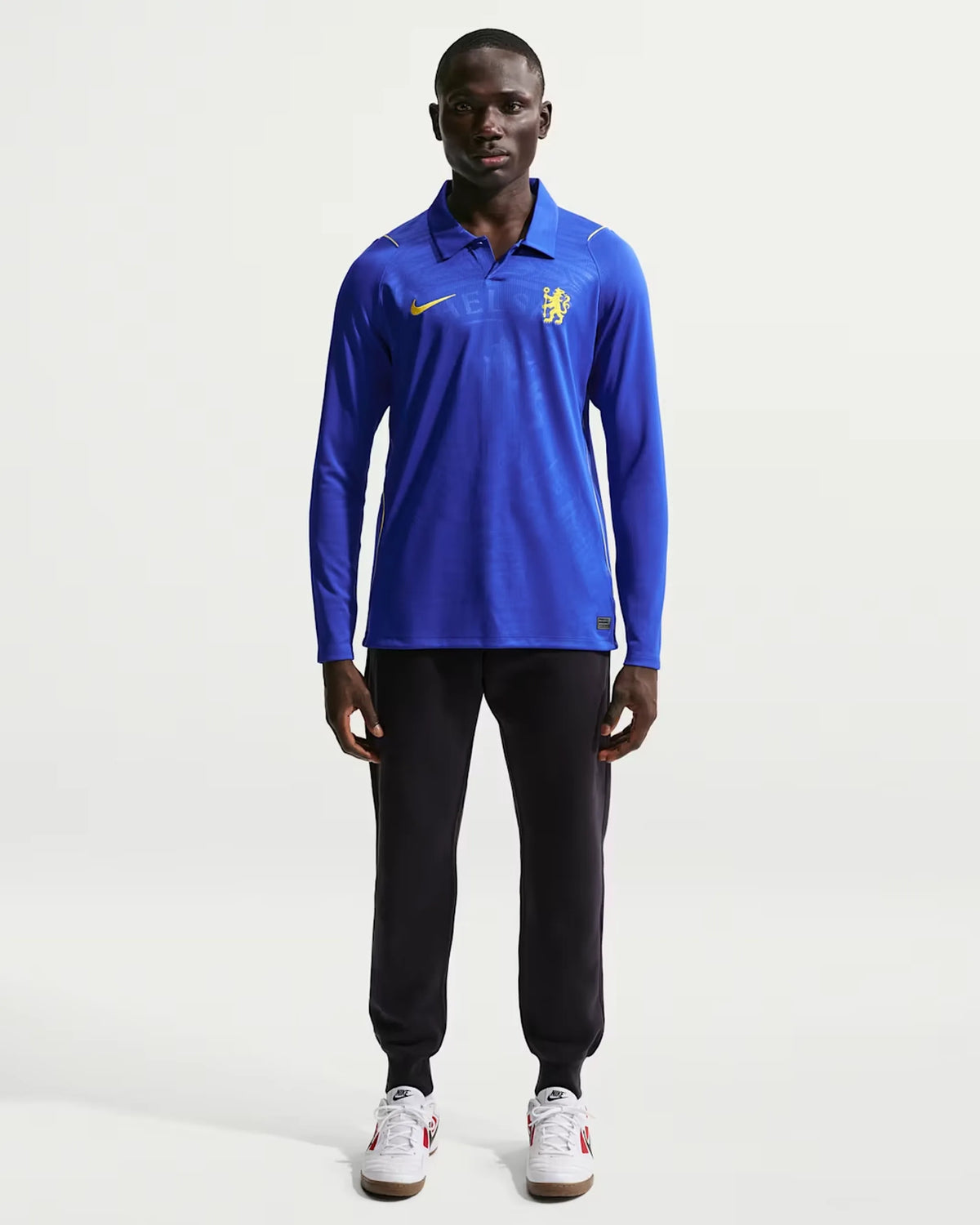 Chelsea 26-27 Long Sleeve Home Jersey - Detail
