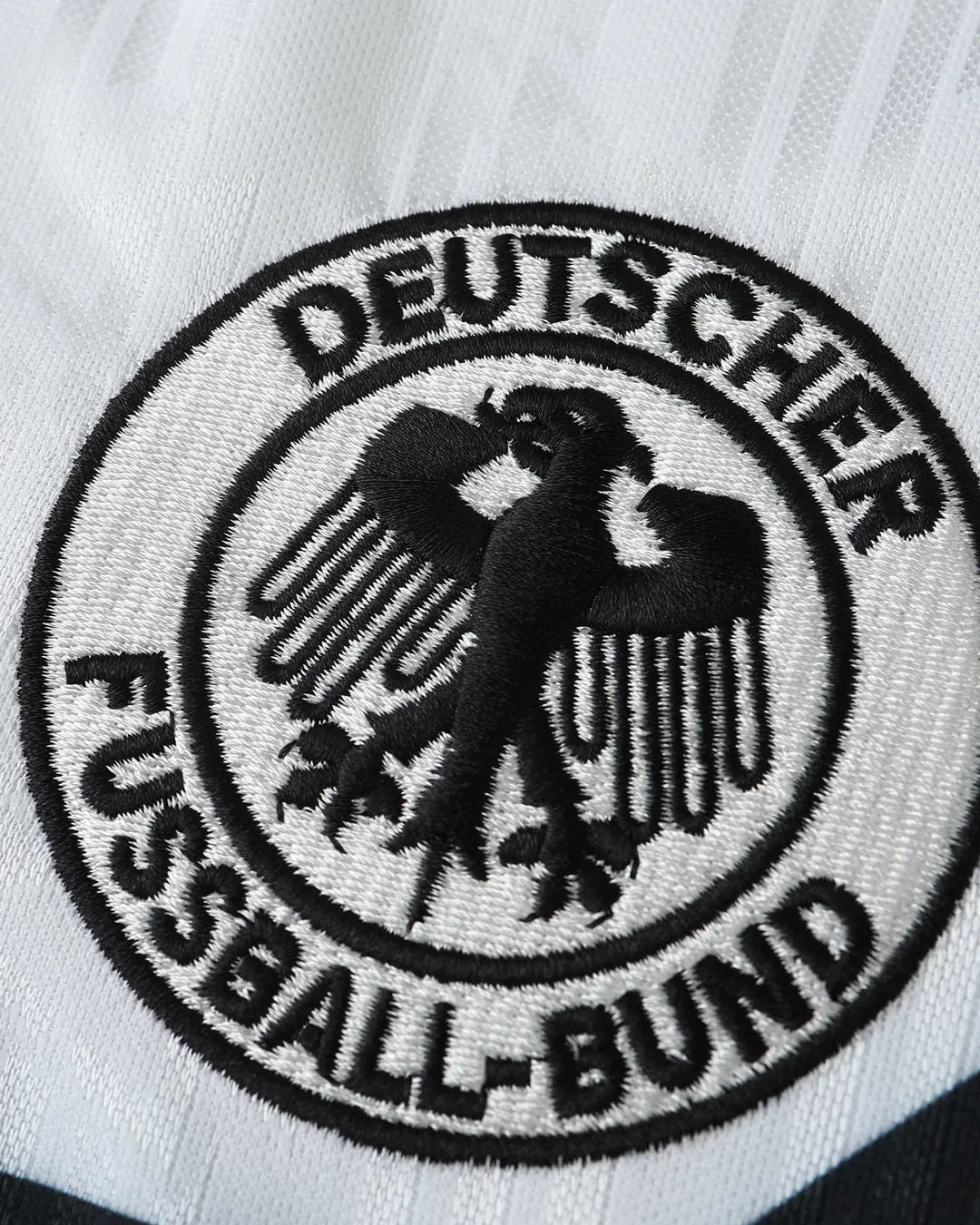 04-germany-1990-home-retro-jersey-detail-2.webp