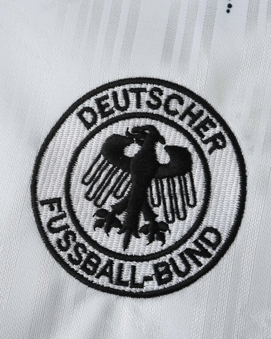 04-germany-1994-home-retro-jersey-detail-2.webp