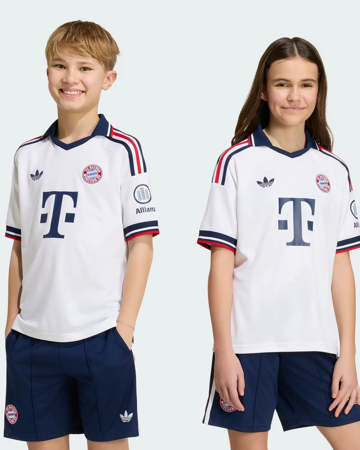 Bayern Munich 26-27 Away Kids Kit - Detail