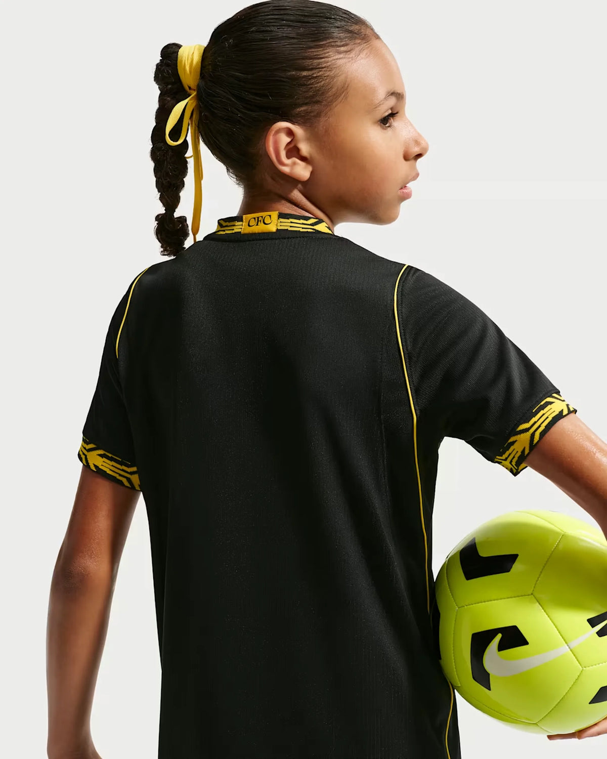 Chelsea 26-27 Away Kids Kit - Detail