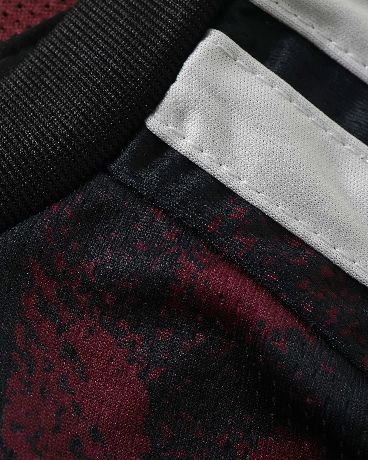 Liverpool 26-27 Third Kids Kit - Detail