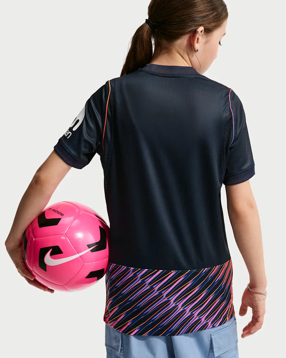Tottenham 26-27 Away Kids Kit - Detail