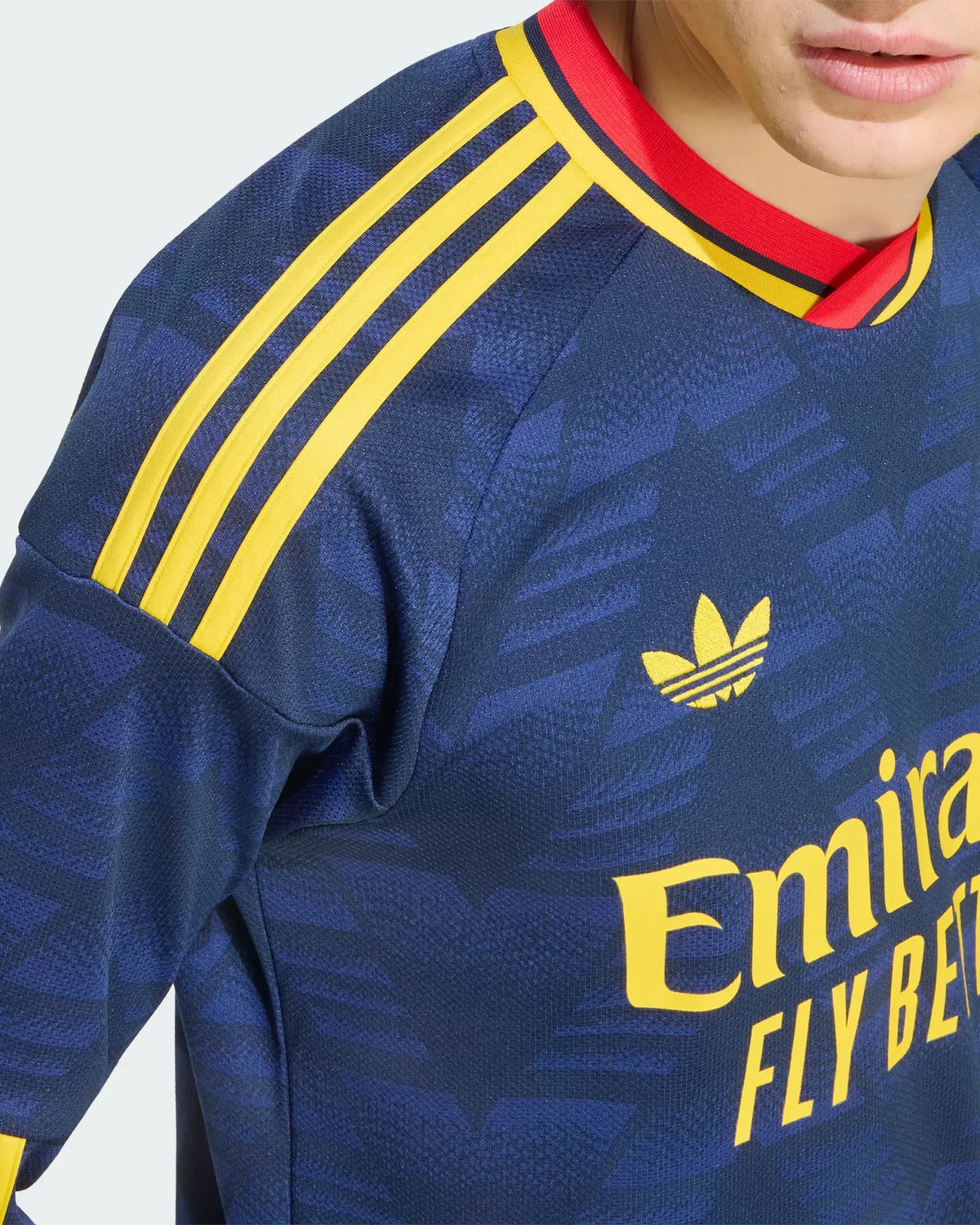 Arsenal 26-27 Long Sleeve Away Jersey - Detail