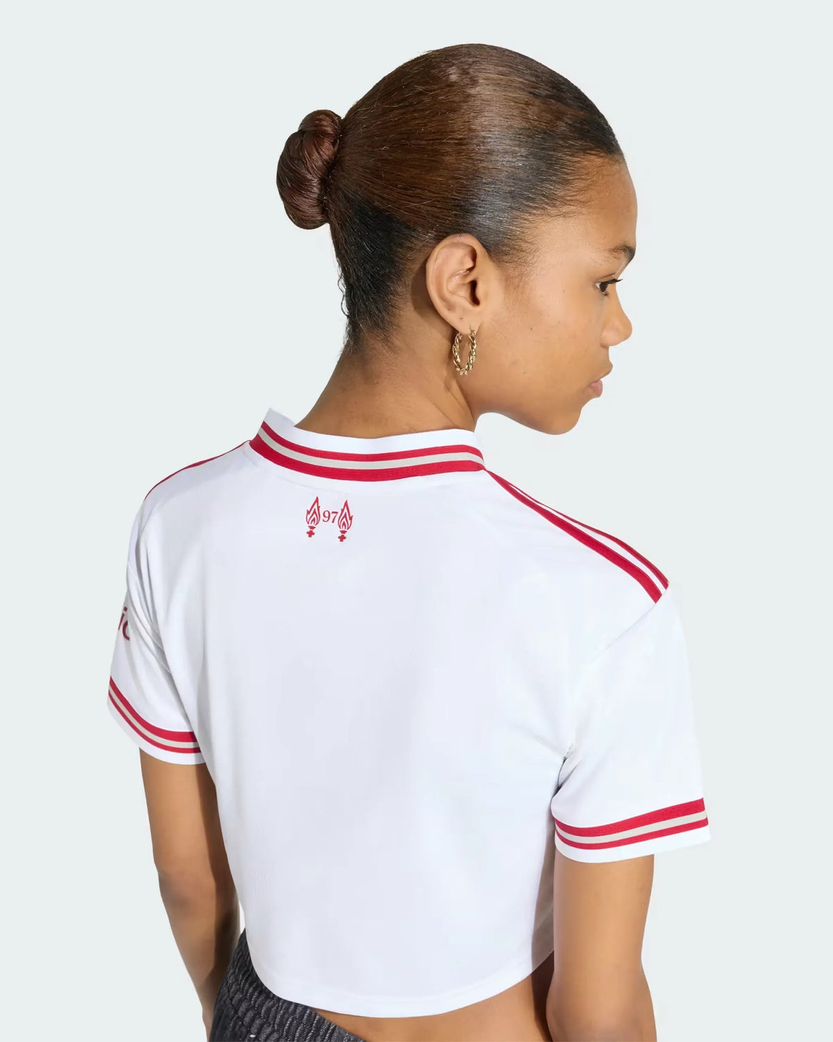 Liverpool 26-27 Away Cropped Jersey - Detail