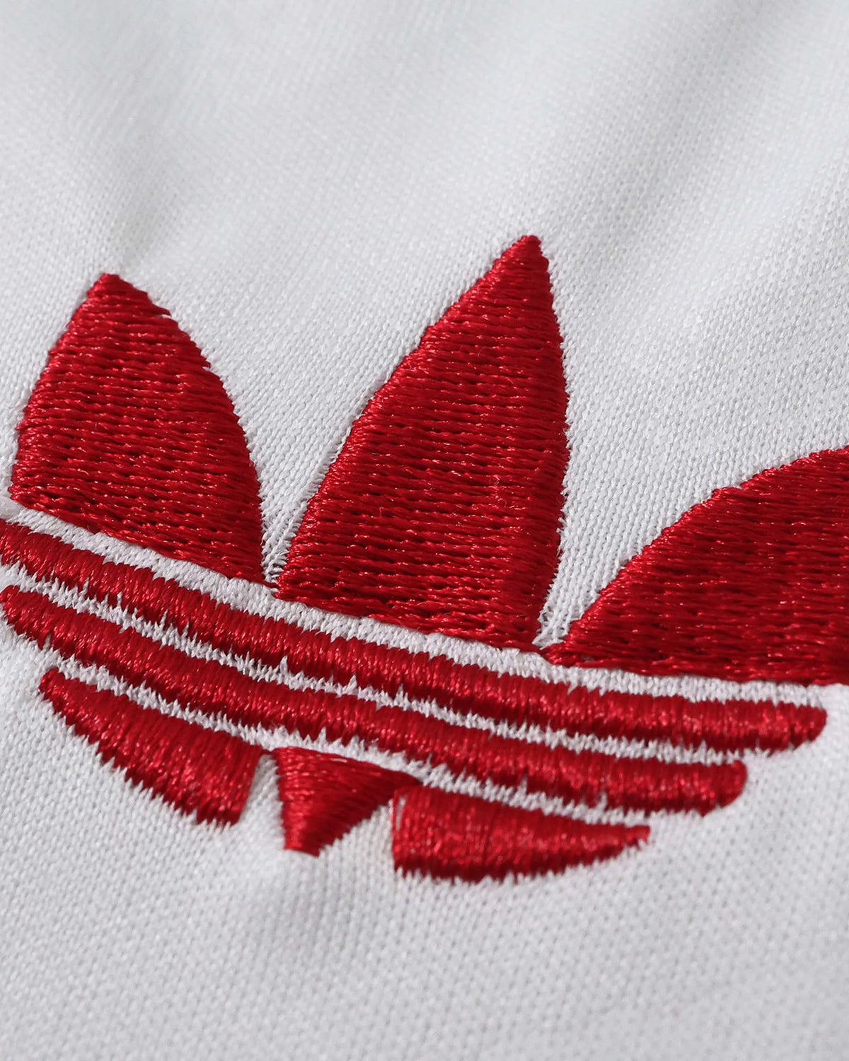 Liverpool 26-27 Away Kids Kit - Detail