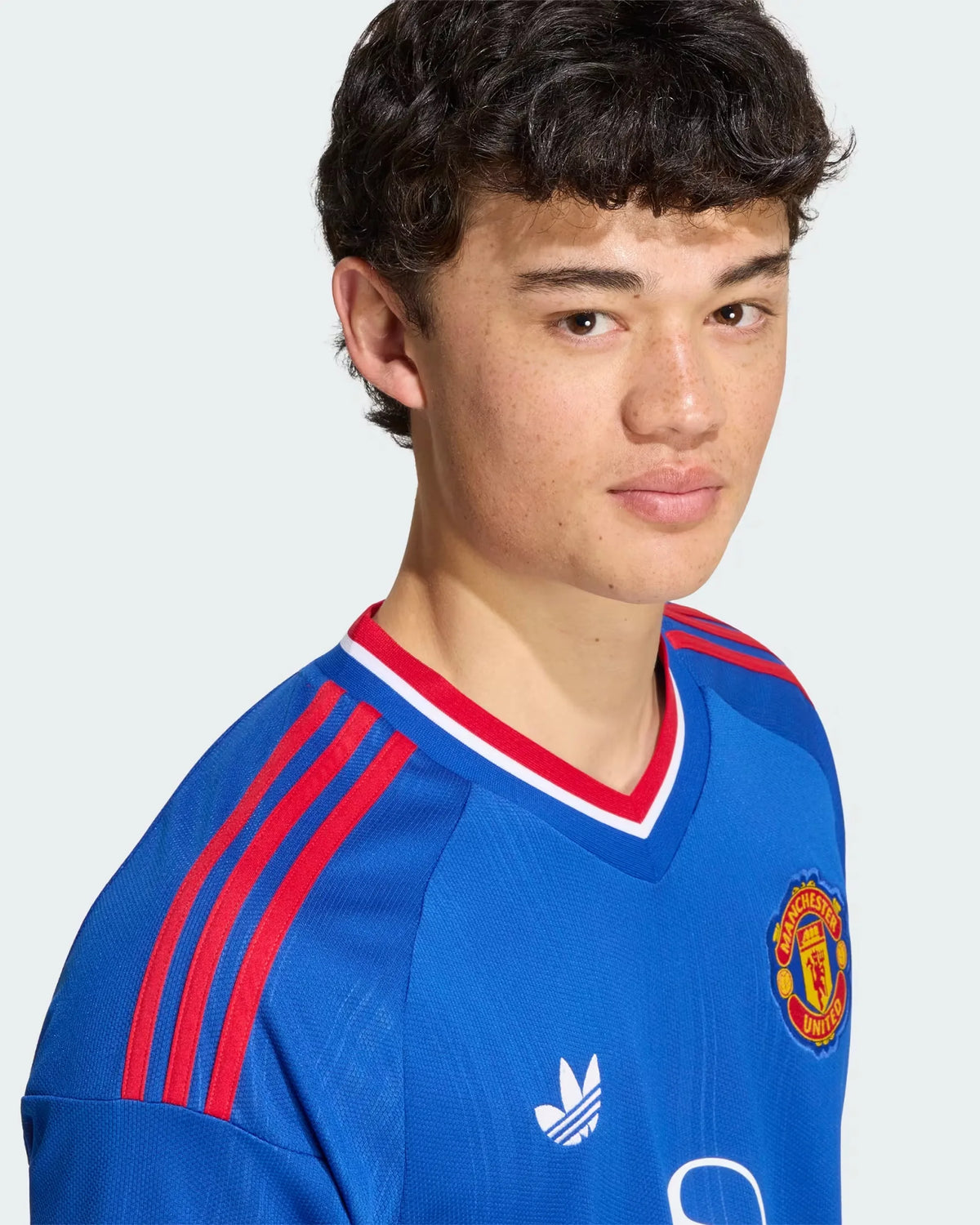 Manchester United 26-27 Away Jersey - Detail