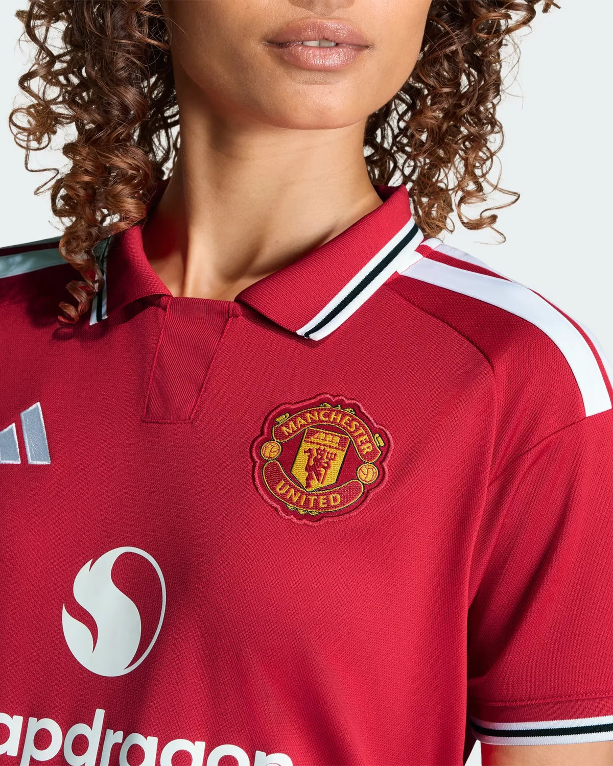Manchester United 26-27 Home Women's Jersey - Detail