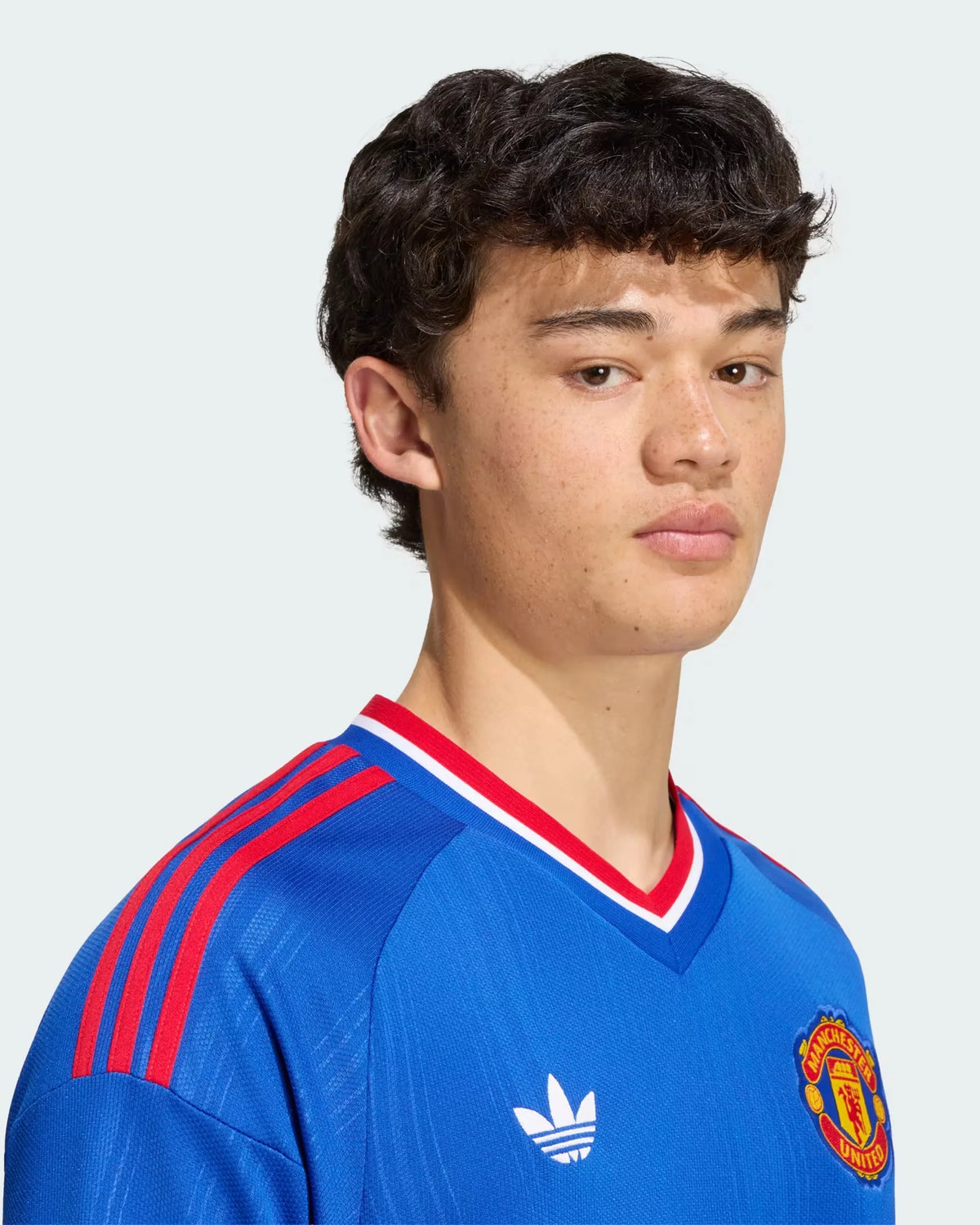 Manchester United 26-27 Long Sleeve Away Jersey - Detail