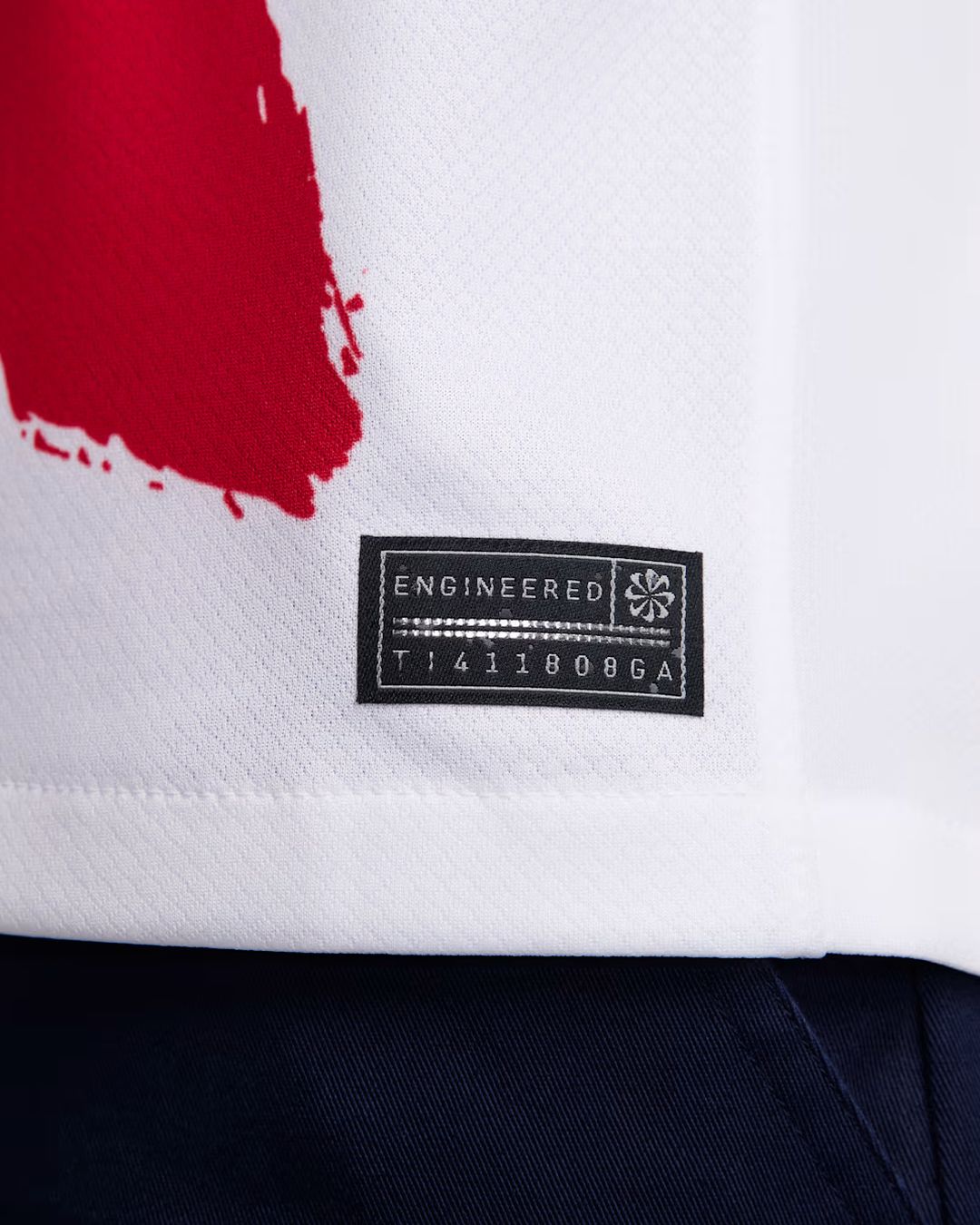06-paris-saint-germain-25-26-away-jersey-detail-3.jpg