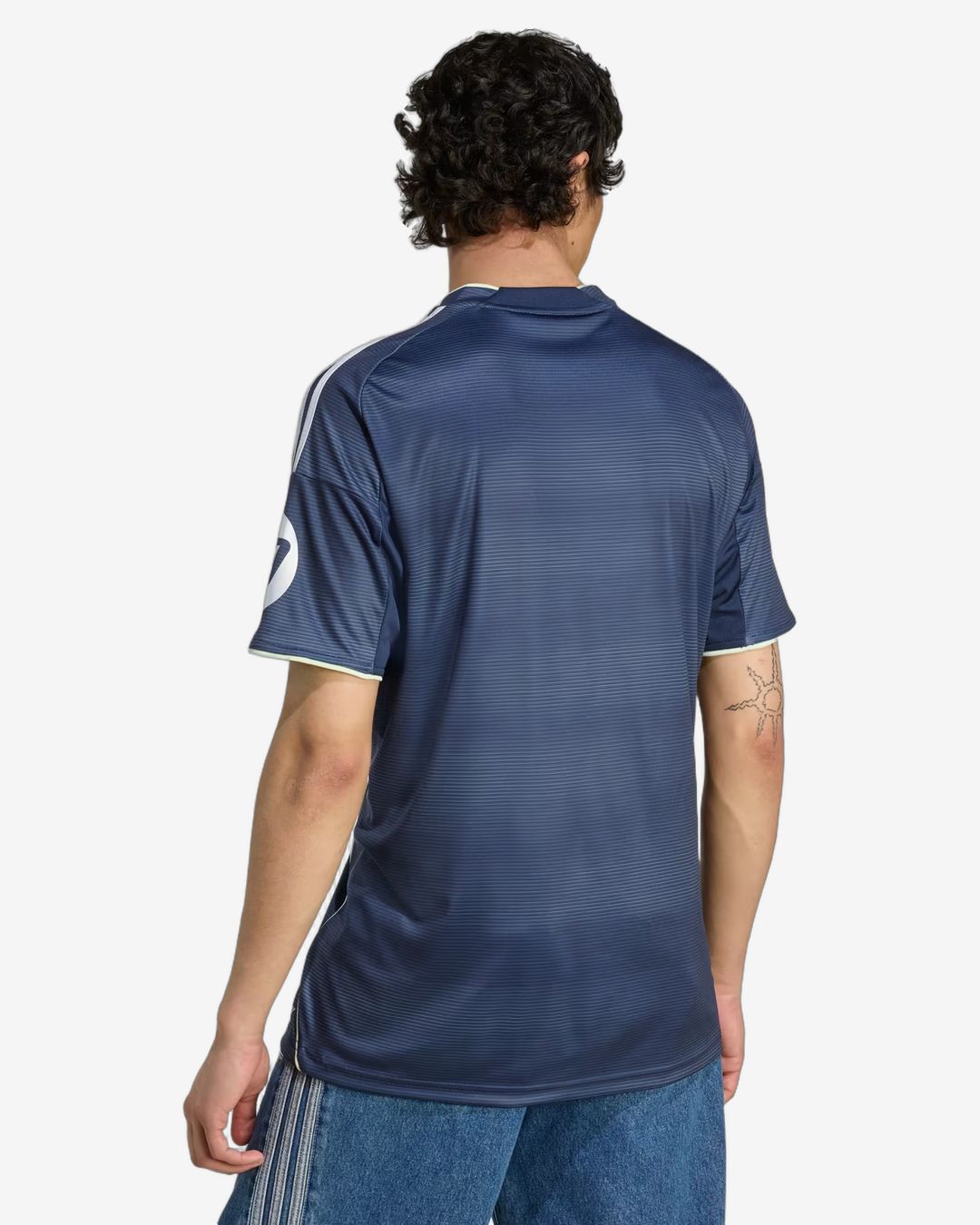 06-real-madrid-25-26-away-jersey-back-1.jpg
