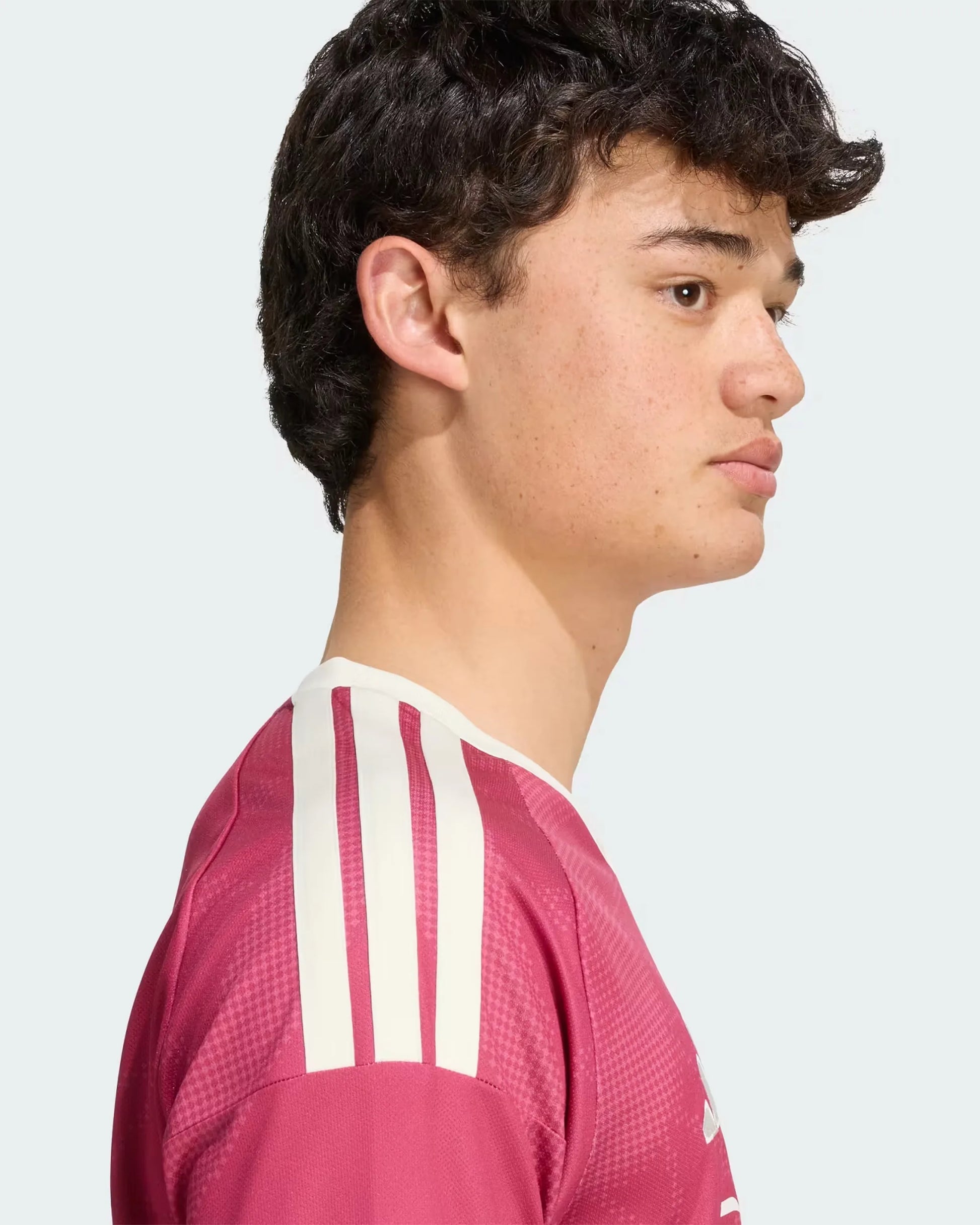 Real Madrid 26-27 Long Sleeve Third Jersey - Detail