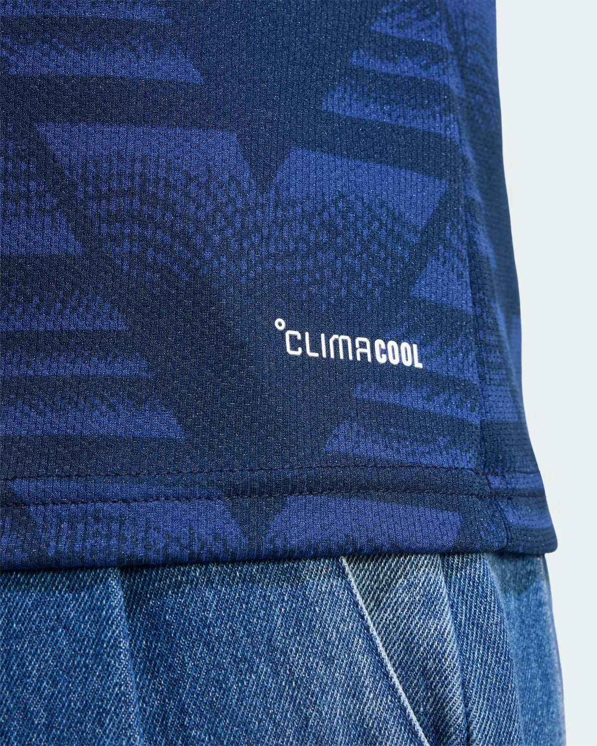 Arsenal 26-27 Away Women's Jersey - Detail