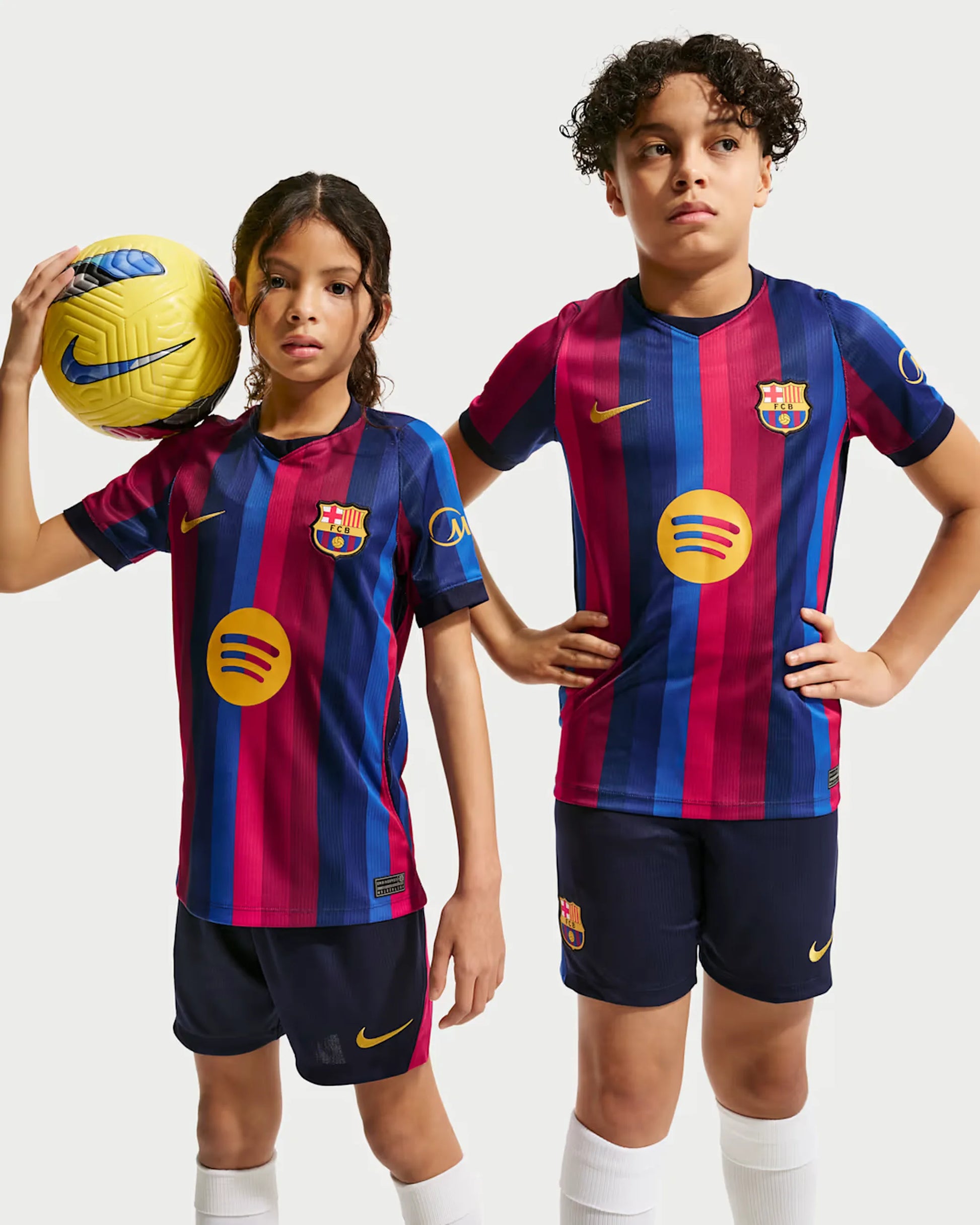 Barcelona 26-27 Home Kids Kit - Detail
