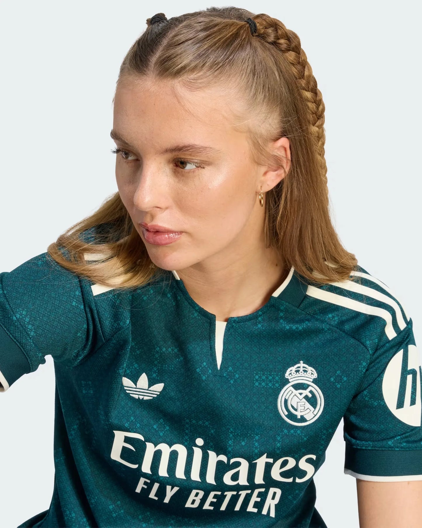 Real Madrid 26-27 Away Women's Jersey - Detail