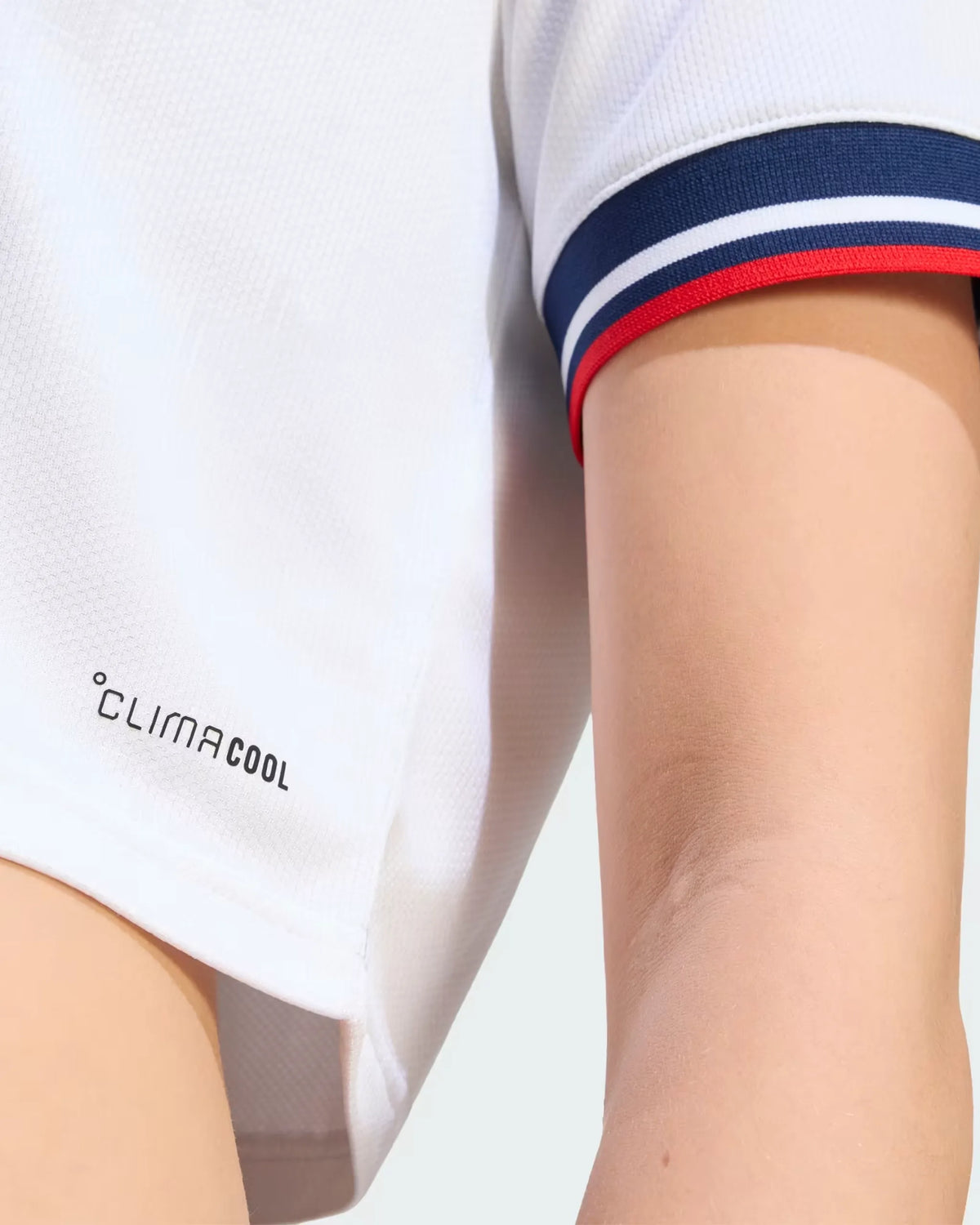 Bayern Munich 26-27 Away Cropped Jersey - Detail
