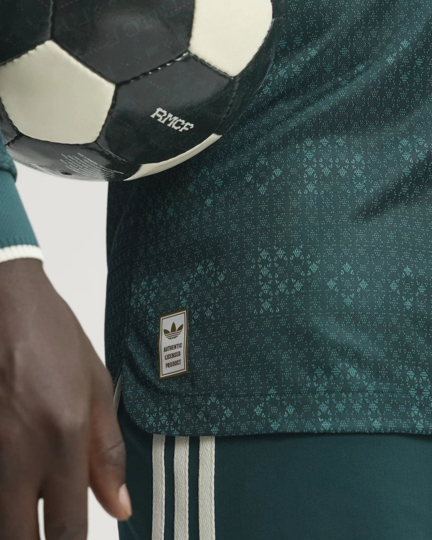 Real Madrid 26-27 Player Version Long Sleeve Away Jersey - Detail