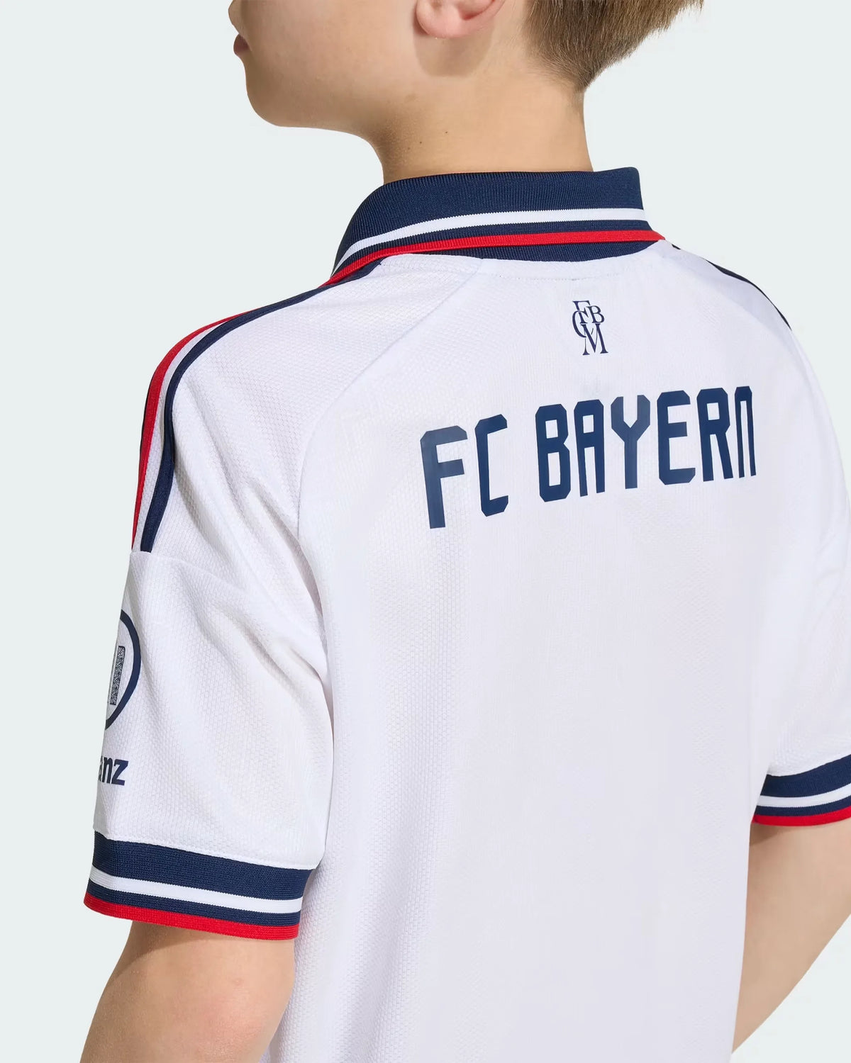 Bayern Munich 26-27 Away Kids Kit - Detail