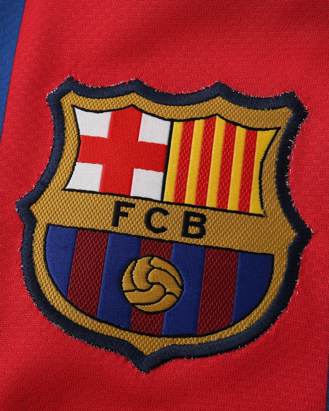 Barcelona 10-11 Home Retro Jersey