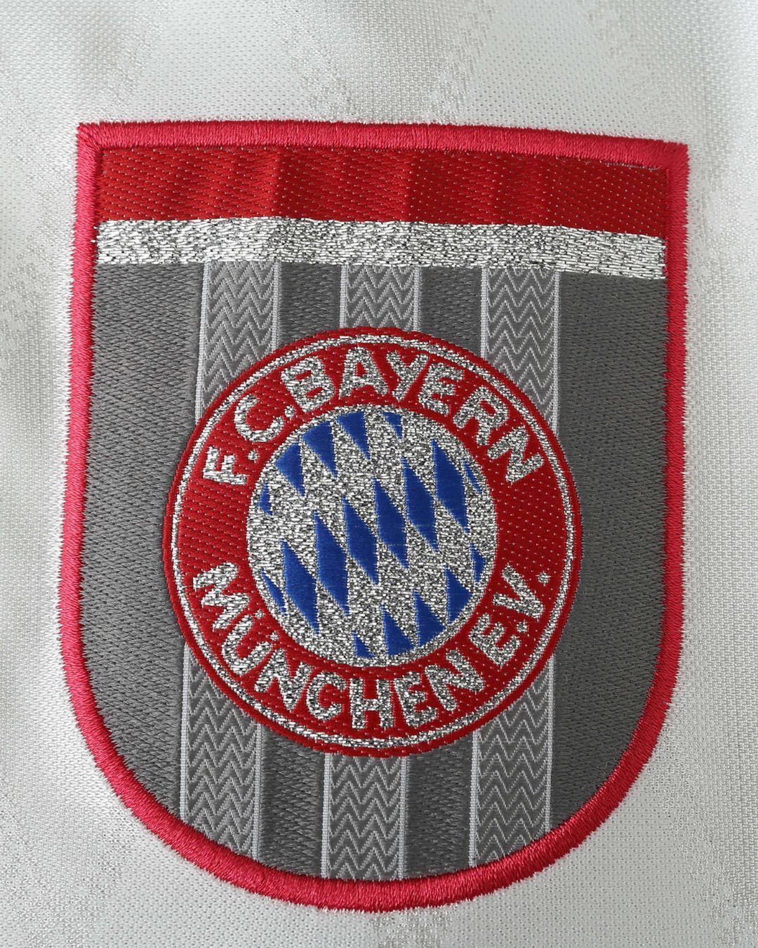 Bayern Munich 97-98 Away Retro Jersey