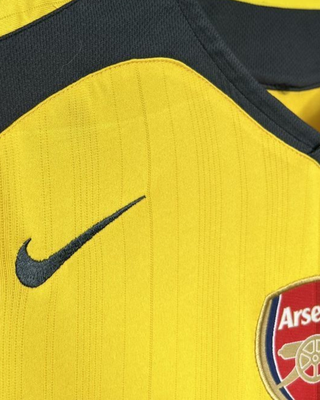 Arsenal 05-06 Away Retro Jersey