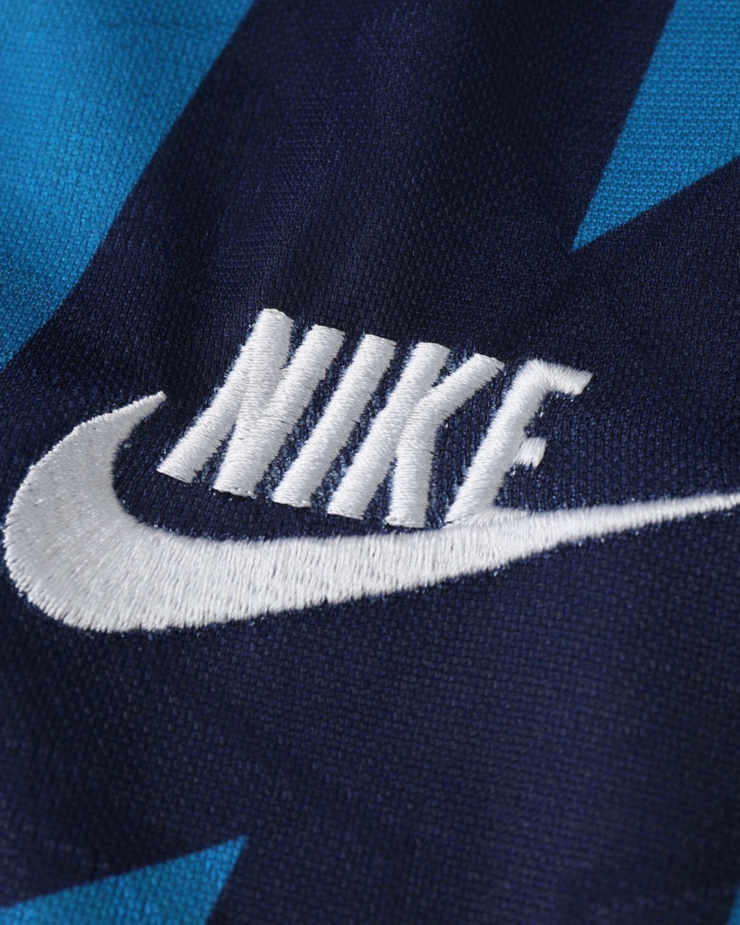 Arsenal 95-96 Away Retro Jersey