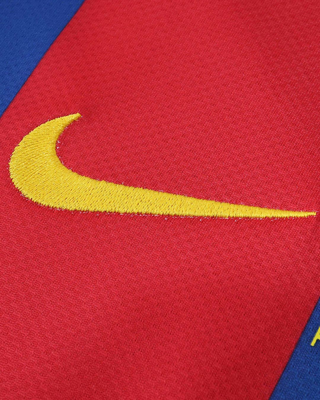 Barcelona 10-11 Home Long Sleeve Retro Jersey