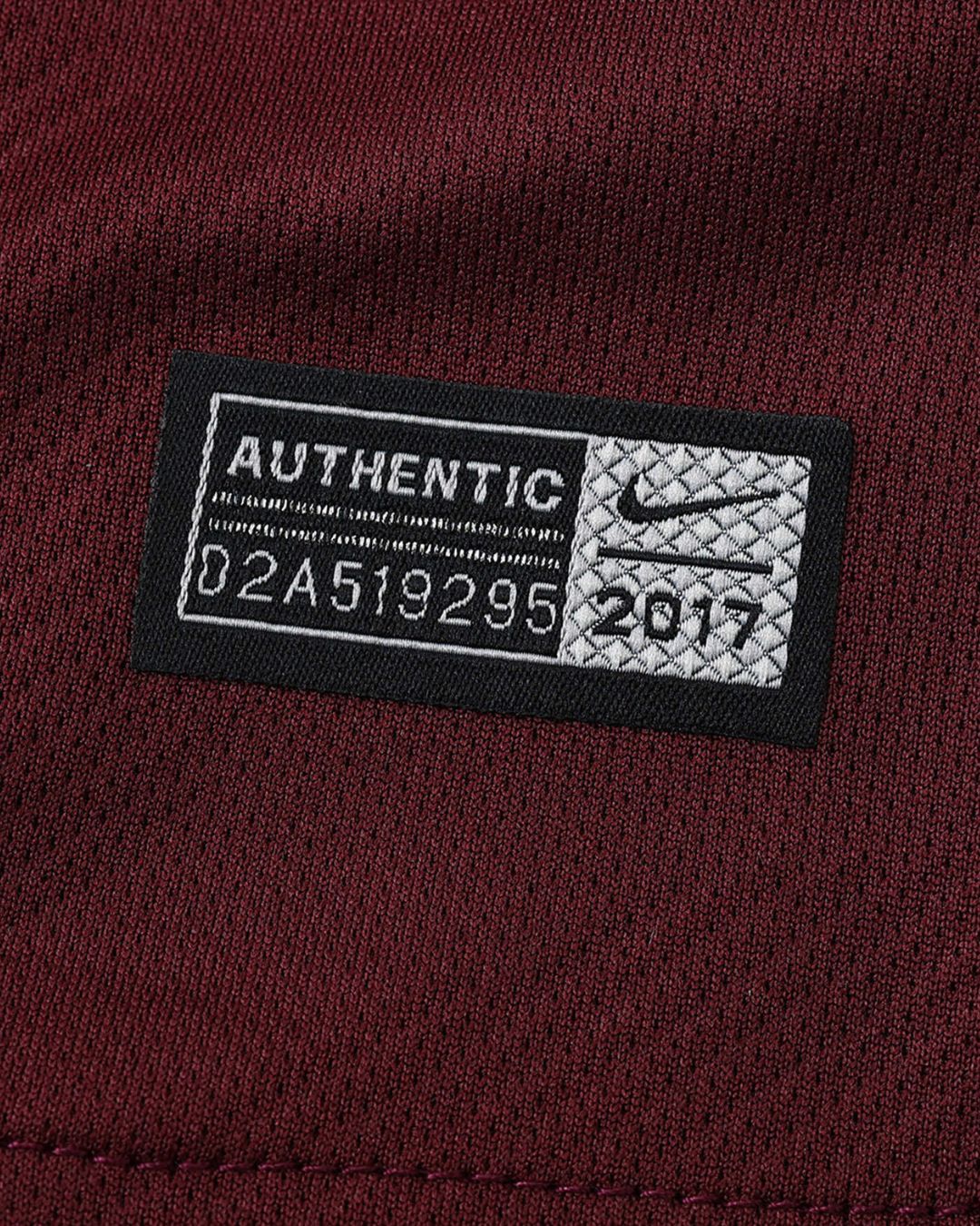 Barcelona 17-18 Third Retro Jersey
