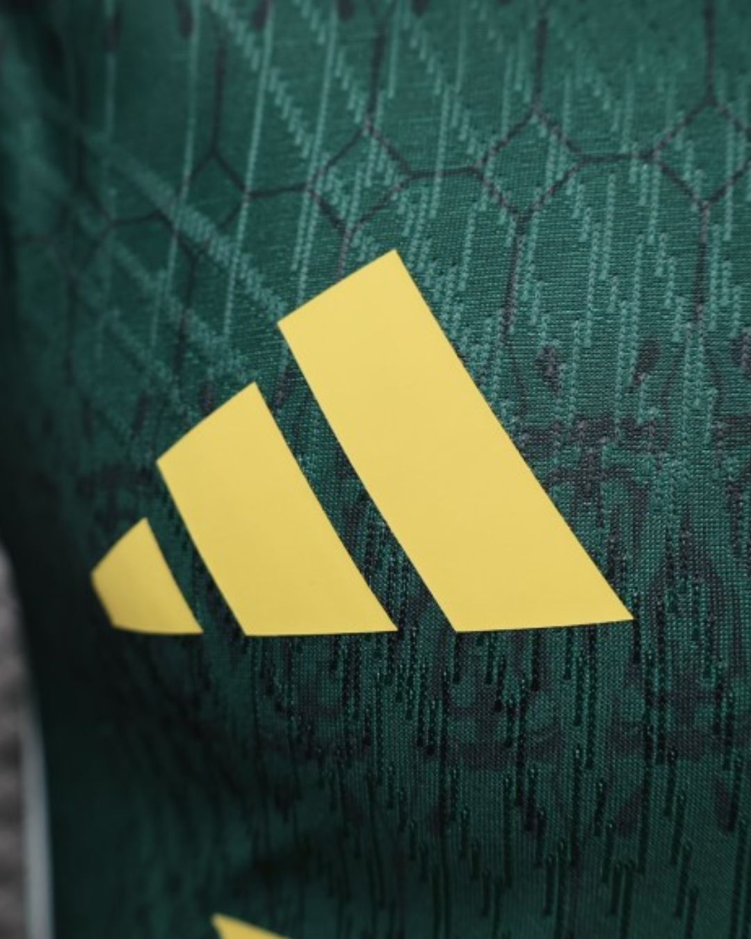 Arsenal 2026/27 Emerald Cannon Player Version Jersey